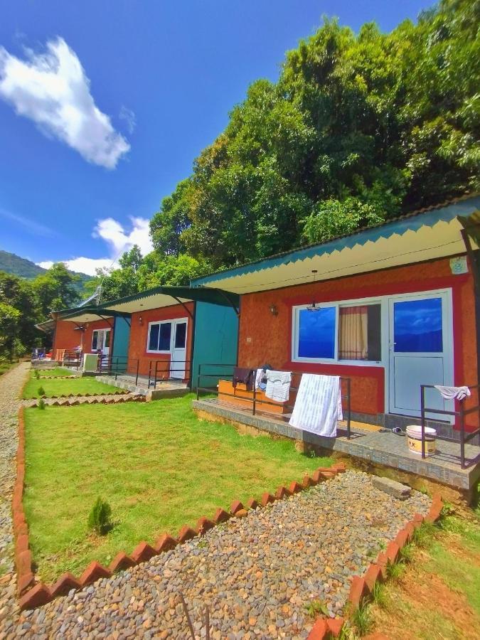 Into The Wild Pokhara Villa Kāskī Екстериор снимка