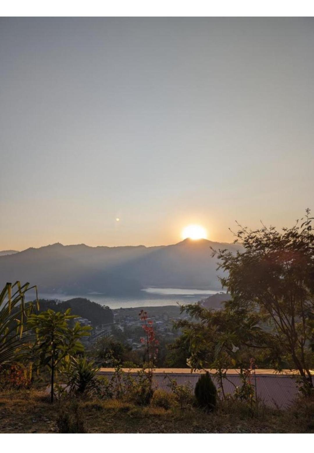 Into The Wild Pokhara Villa Kāskī Екстериор снимка