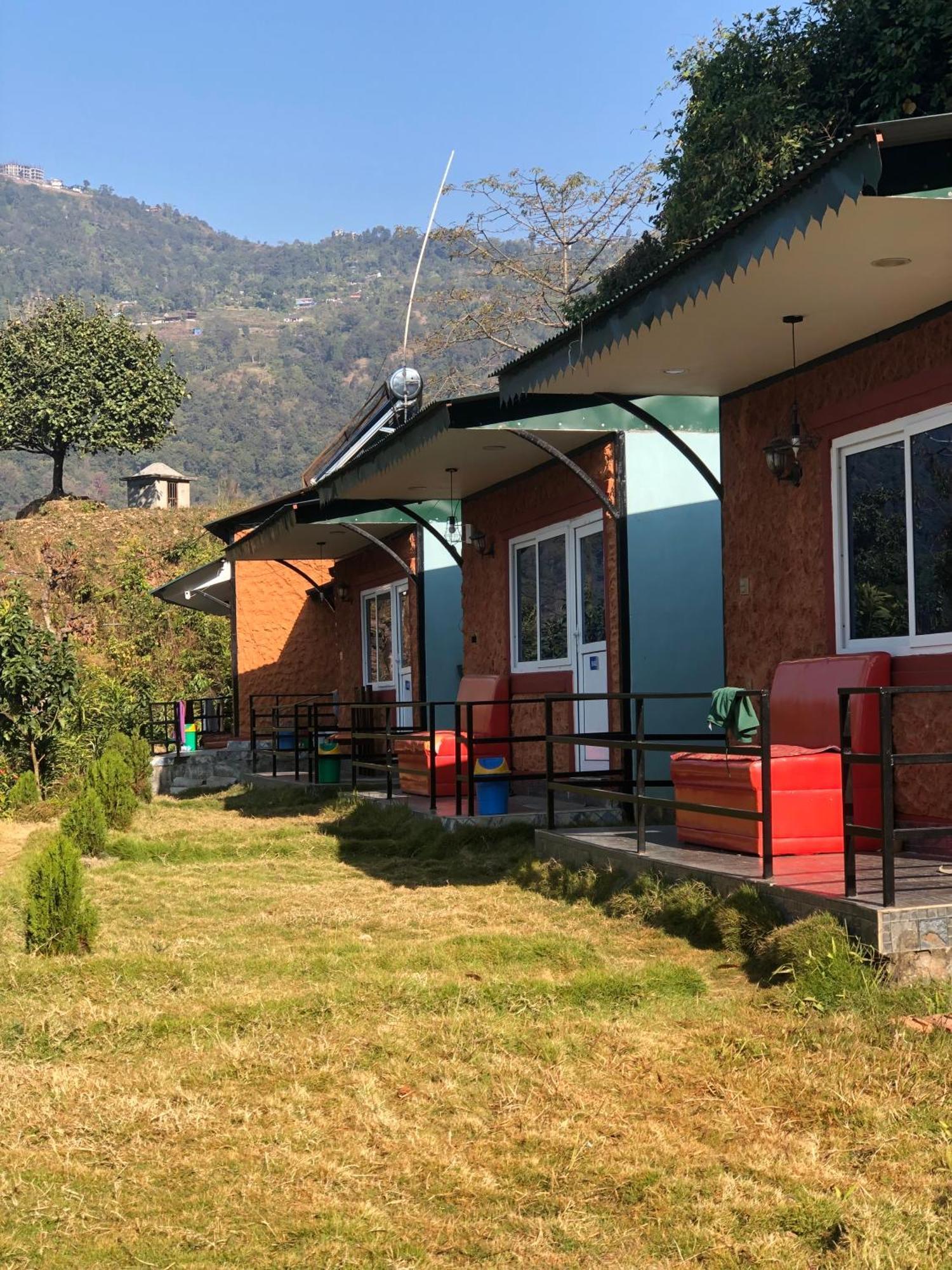 Into The Wild Pokhara Villa Kāskī Екстериор снимка
