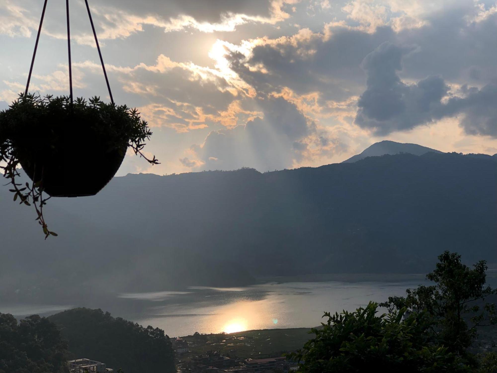 Into The Wild Pokhara Villa Kāskī Екстериор снимка