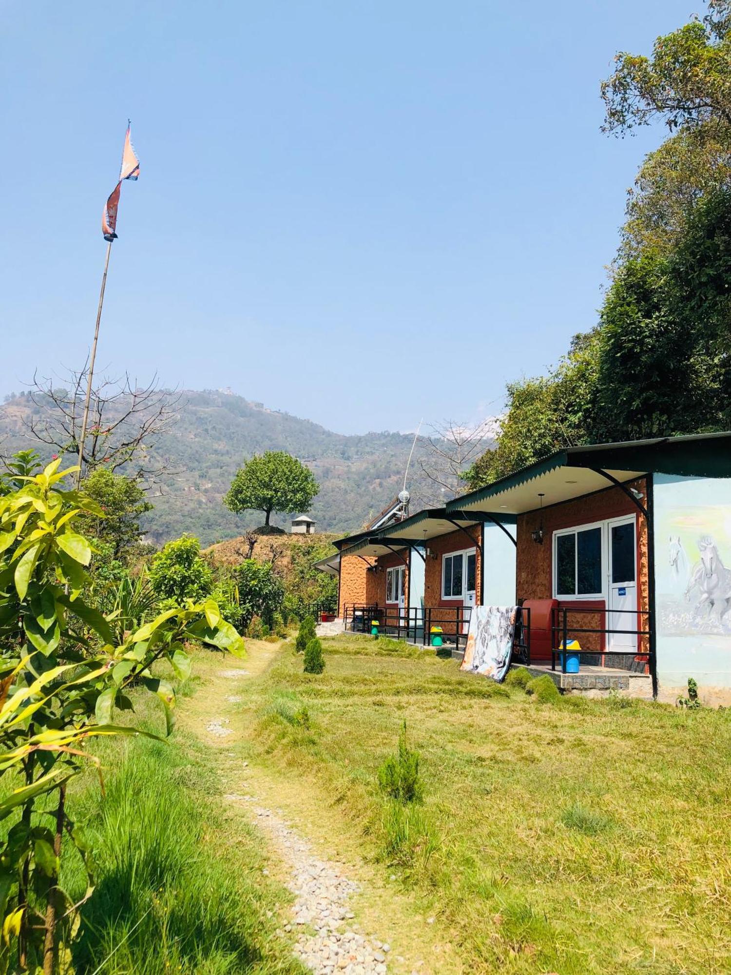 Into The Wild Pokhara Villa Kāskī Екстериор снимка